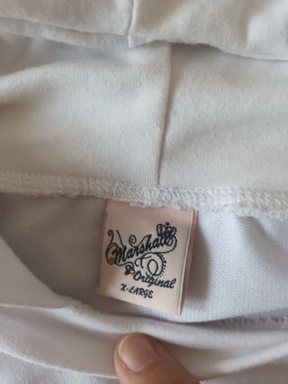 Camiseta manga corta con capucha