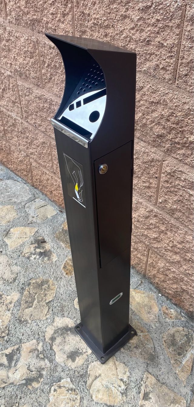 Posacenere da esterno VC1 Clash