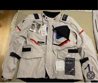 Chaqueta Revit Vertical