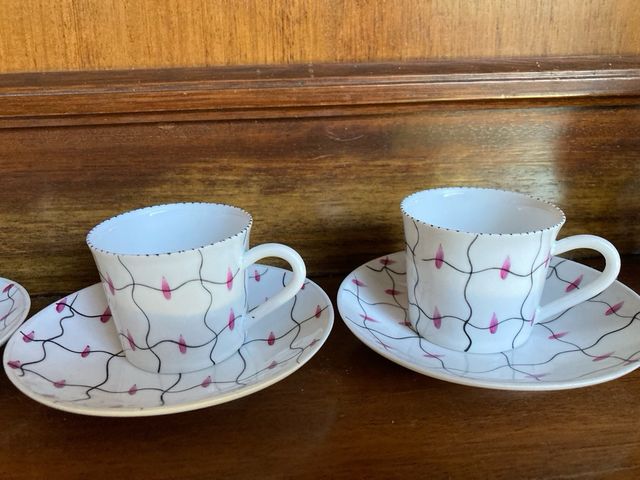 Juego 3 tazas porcelana Castro.