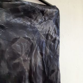 Falda vintage negra y azul