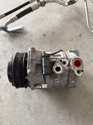 Compresor A/C Mercedes 2.2cc Sanden