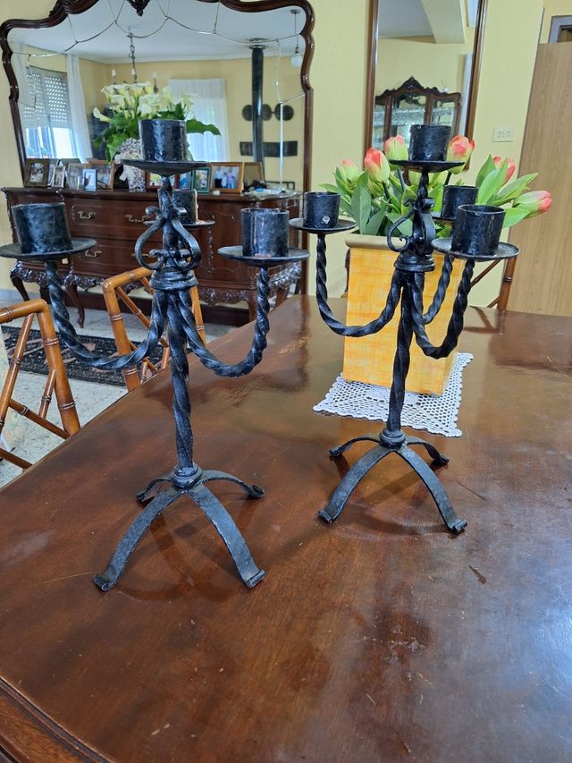 2 candelieri forgiati in metallo nero