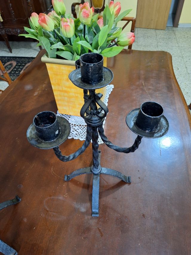 2 candelieri forgiati in metallo nero