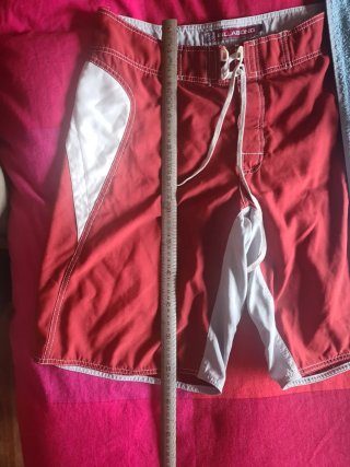 Bañador Billabong rojo-gris, talla L