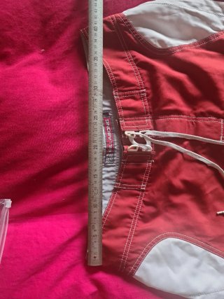 Bañador Billabong rojo-gris, talla L