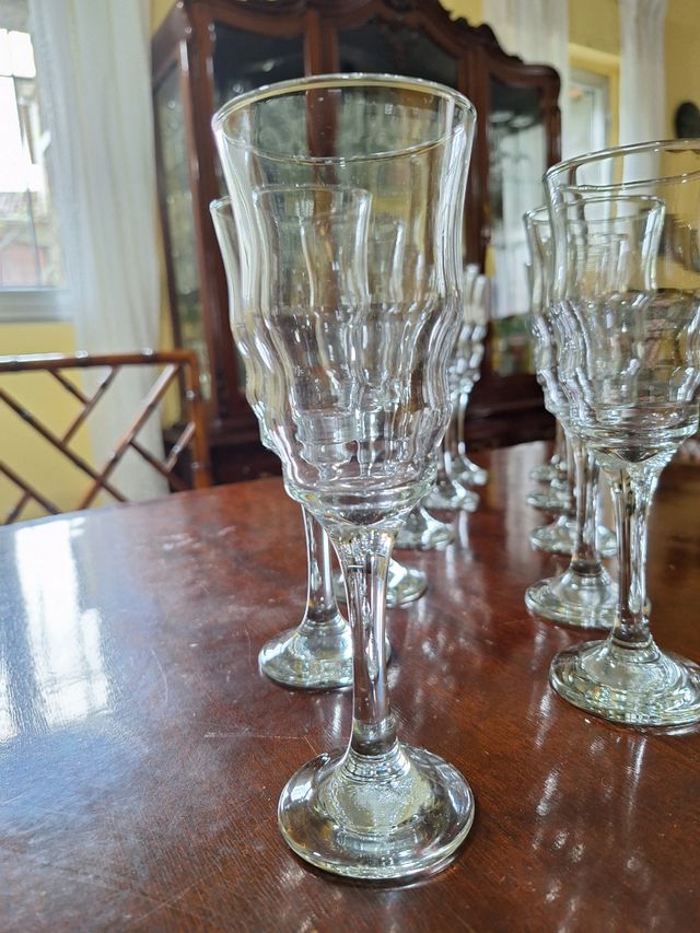 11 bicchieri da vino - Design originale