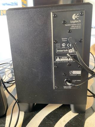 Altavoces Logitech 2.1