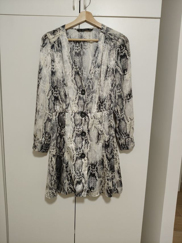 Vestido Zara serpiente gris-negro