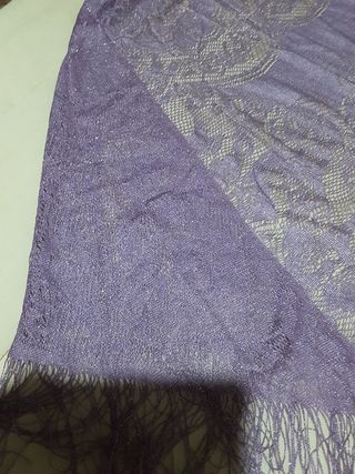 Mantoncillo hilo lila y plata 2,10X1,20 cm flecos 