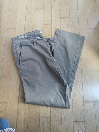 Pantalones chinos beige