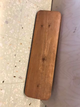 Perchero de madera tallado a mano