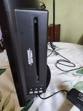 TV con DVD Nevir 13 ̈