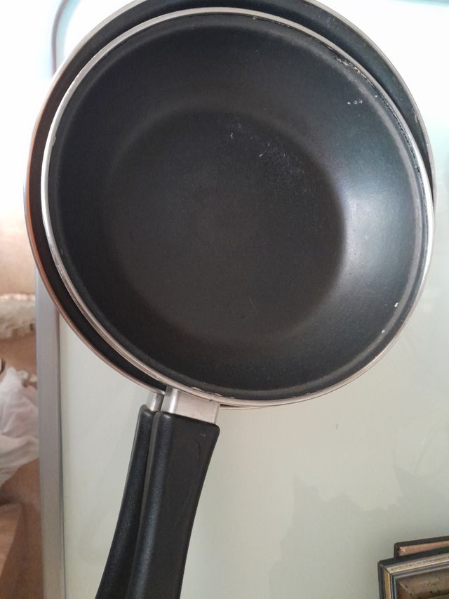 2 Sartenes Antiadherentes de 21cm y 22cm de inducc
