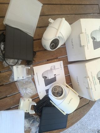 2 Cámaras vigilancia con panel solar