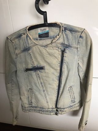 Cazadora vaquera Zara 