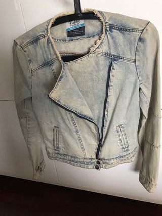 Cazadora vaquera Zara 