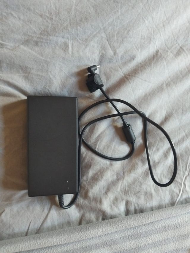 Cargador para portátil gaming AC Adapter