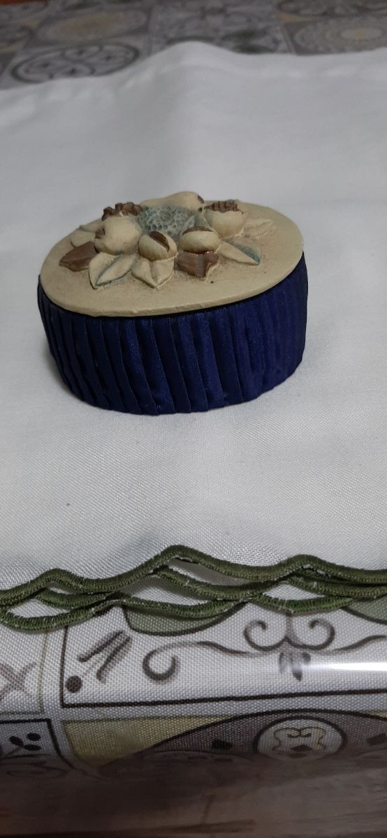 Porta gioielli in porcellana