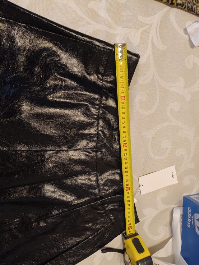 Minifalda negra Mango - Talla 38