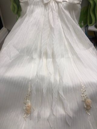 Vestido comunión niña beige.