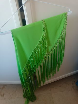 Traje de flamenca y mantoncillo nuevo
