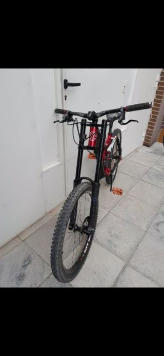 Bicicleta Downhill Strinky