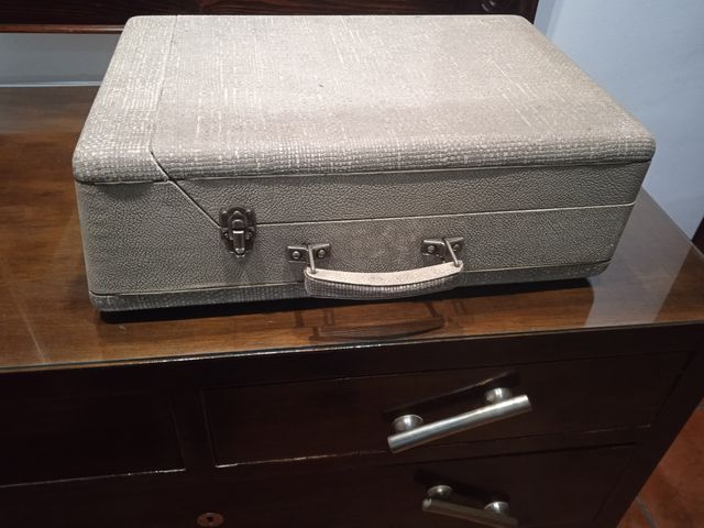 Vecchio giradischi vintage, ANGLO