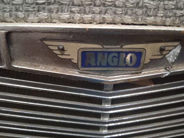 Vecchio giradischi vintage, ANGLO