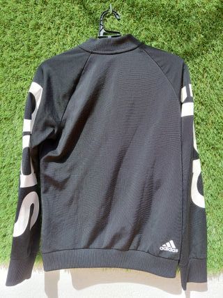 Chaqueta adidas negra talla 11 12 años.