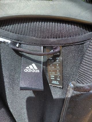 Chaqueta adidas negra talla 11 12 años.