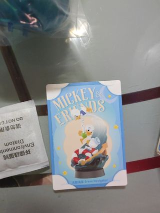 POP MART Mickey & Friends sin abrir