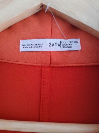 Cárdigan rojo Zara