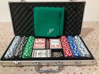 Maletin de juego de cartas con fichas de casino
