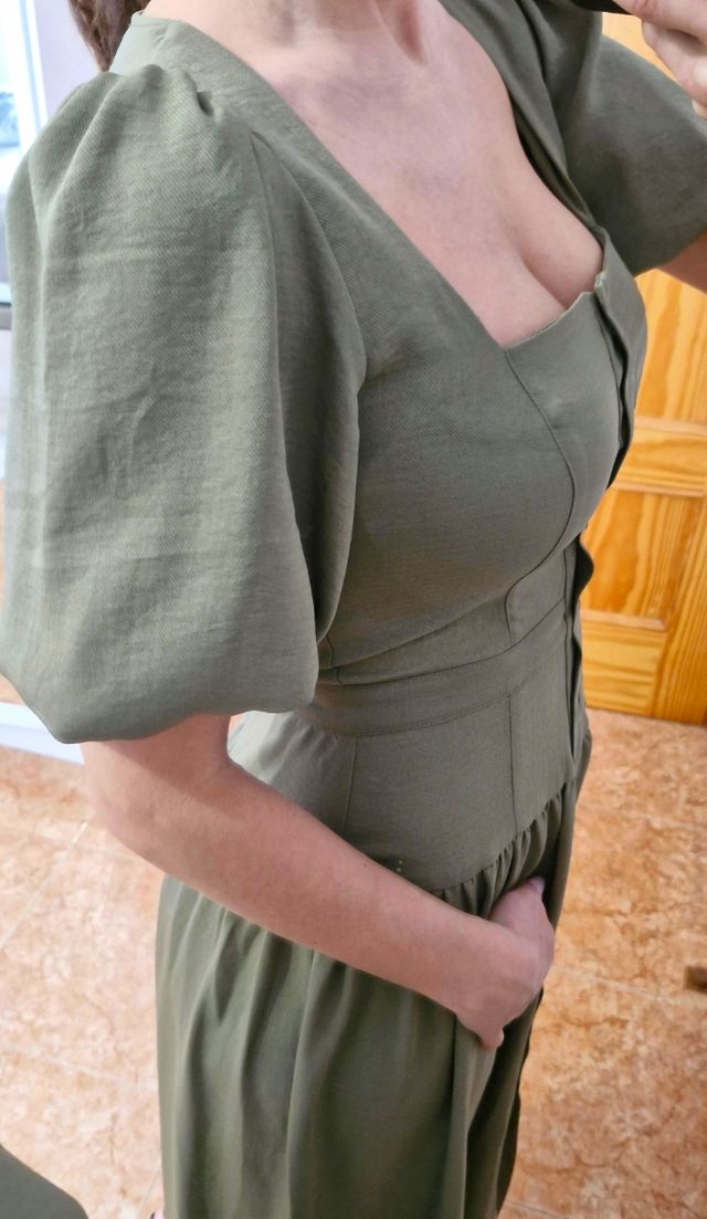 VESTIDO ASOS VERDE CAQUI