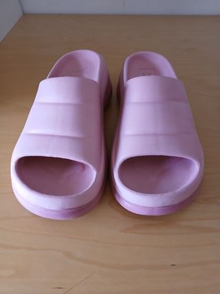 Sandalias Bimba y Lola rosa - talla 39
