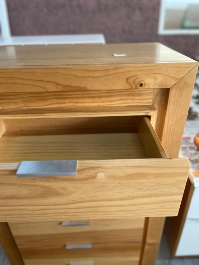 Mueble de madera cajones