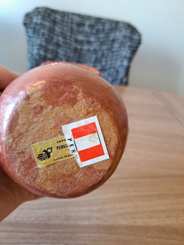 Jarra artesanal - Cerámica marrón