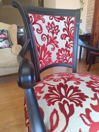 Pack de 6 sillas y 2 sillones con mesa de comedor