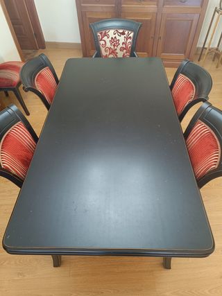 Pack de 6 sillas y 2 sillones con mesa de comedor