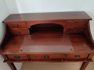 Escritorio más silla madera