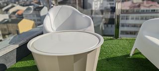 Mesa jardín beige - capacidad almacenaje