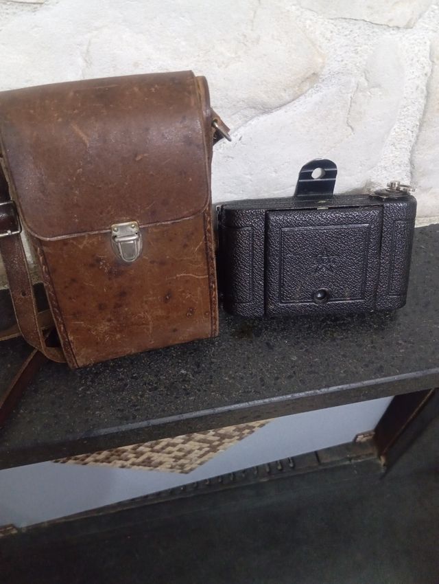 Macchina fotografica antichissima