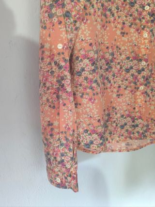 Blusa floral manga larga