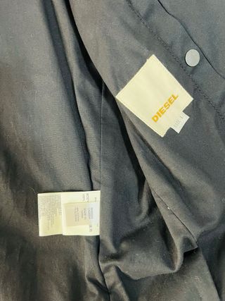 Americana negra firma Diesel