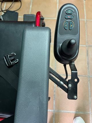 Silla de ruedas eléctrica marca Quickie