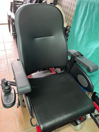 Silla de ruedas eléctrica marca Quickie