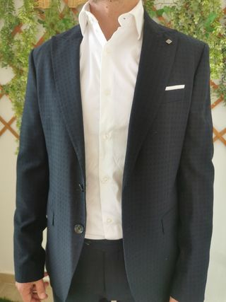 Traje Zara 