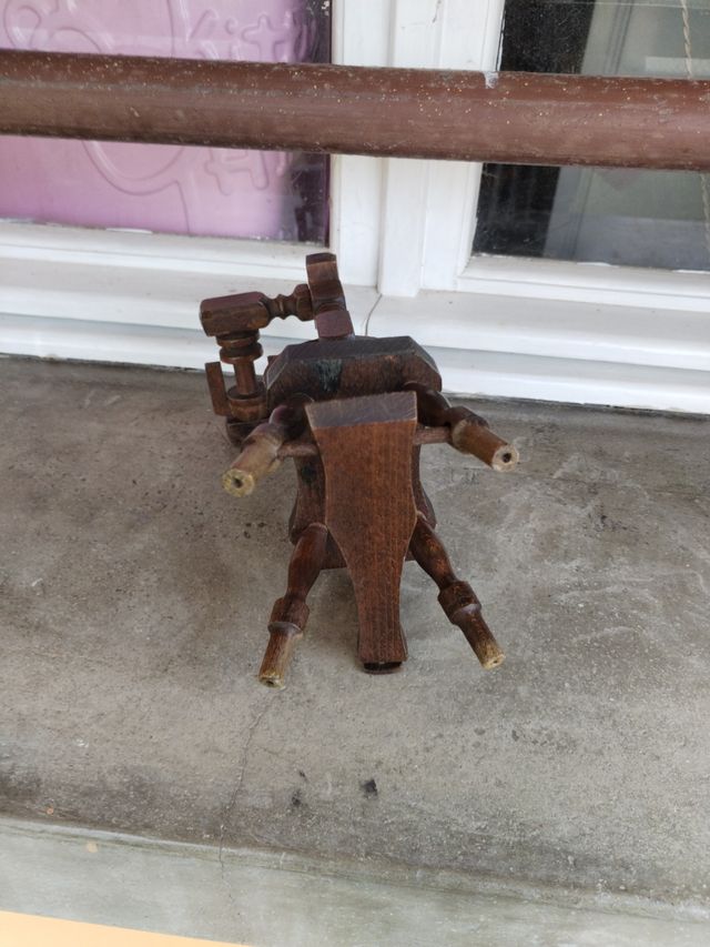 Modellino di filirarino antico