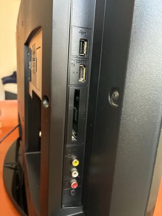 Television SONY BRAVIA de 32” KDL-32BX400